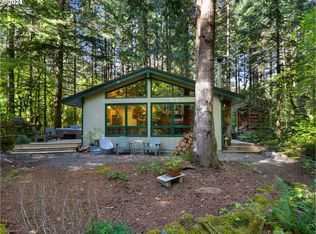 21214 E Crater Ct, Rhododendron, OR 97049