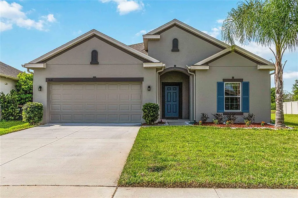 4 bed, 2.0 bath, 1859 sqft, $2,450 — Photo 1