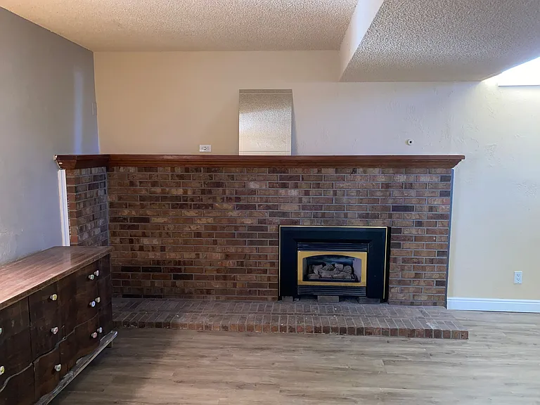 Living Area/Dining Area