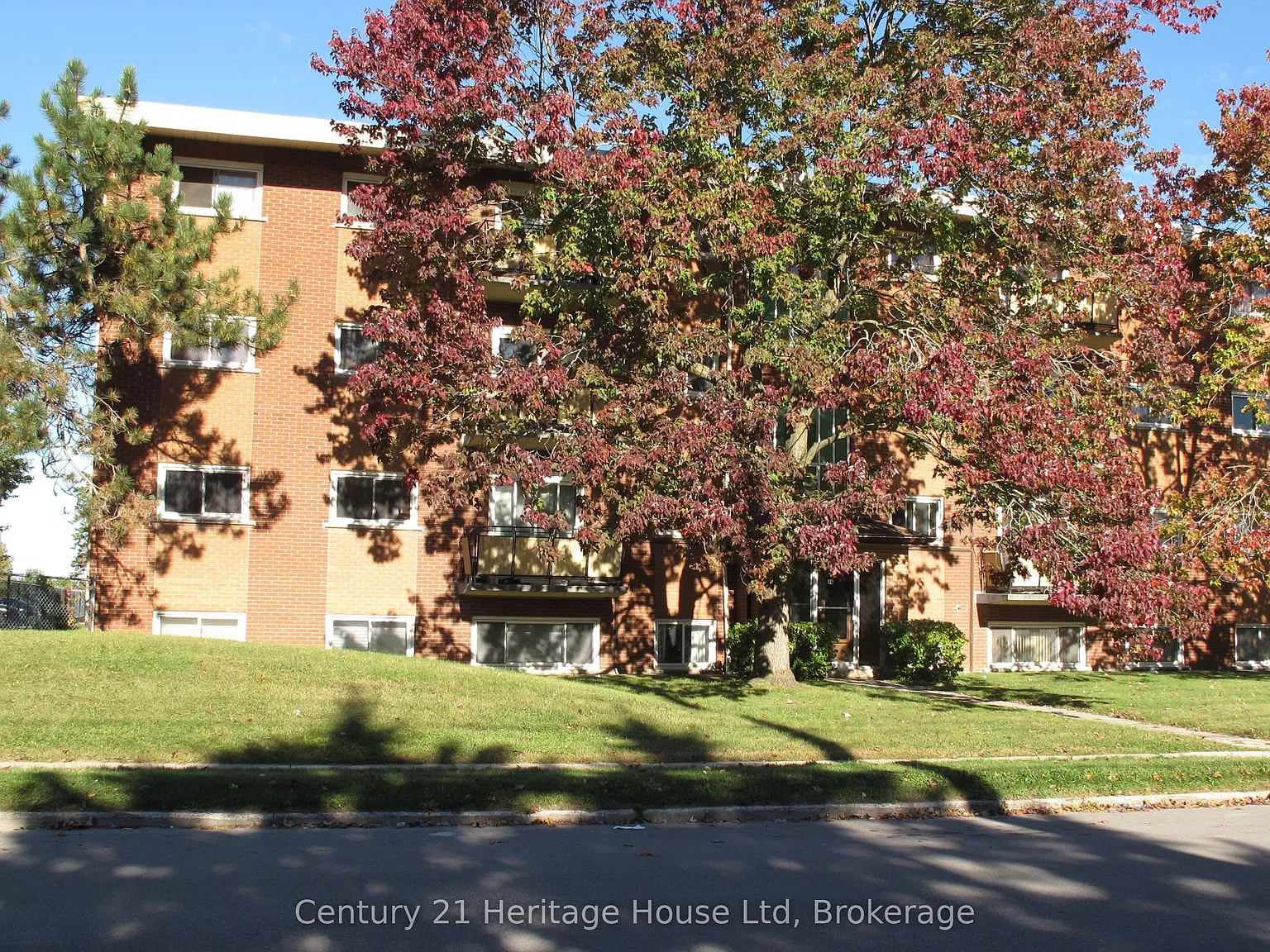 2 bed, $1,900 — Photo 1