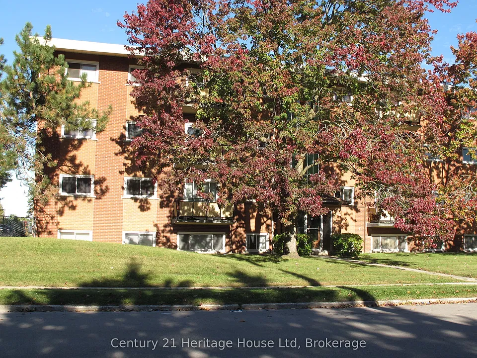 16 Brant Ave #9
