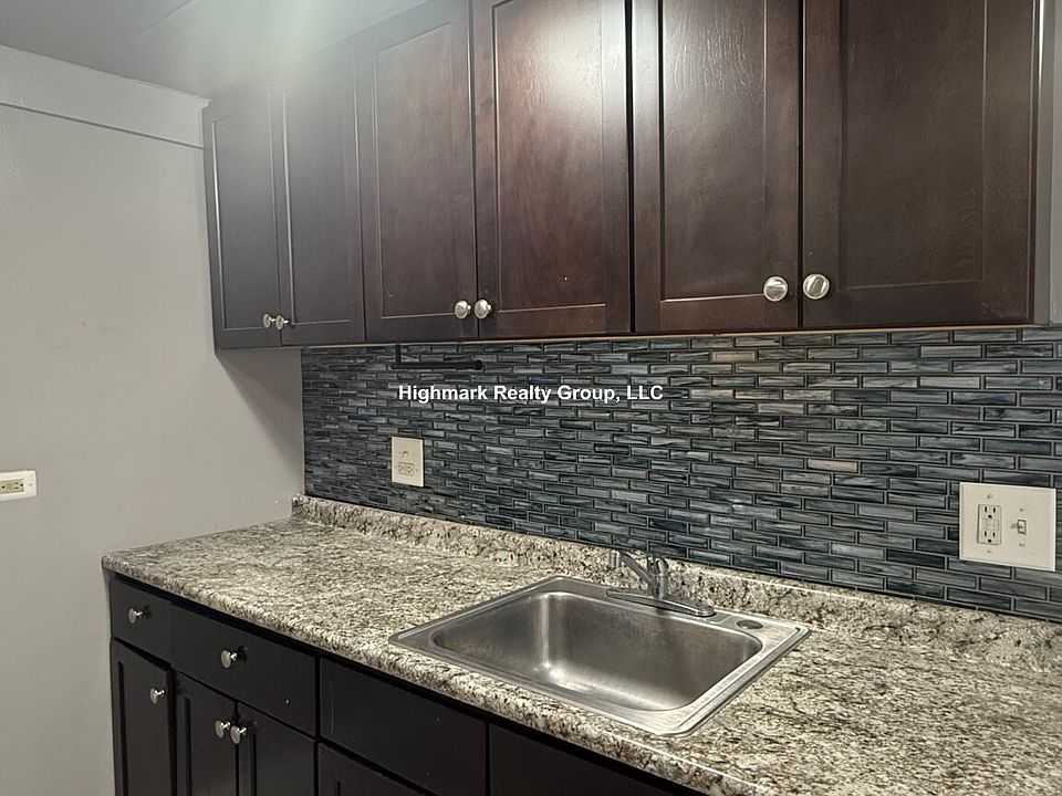 1st image of 3812 25th Ave #2A