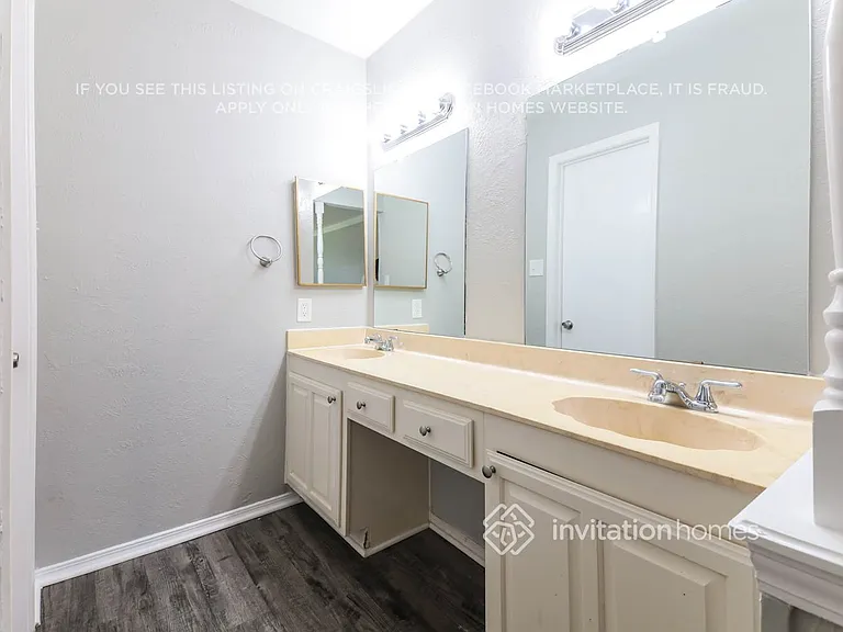 421 Kingsbridge Dr — Photo 12