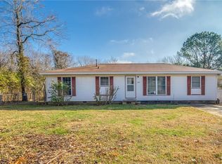 1900 W Custer Ln, Fayetteville, AR 72701