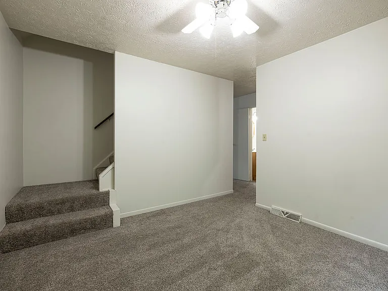 Woodside Terrace Apartments — Photo 34