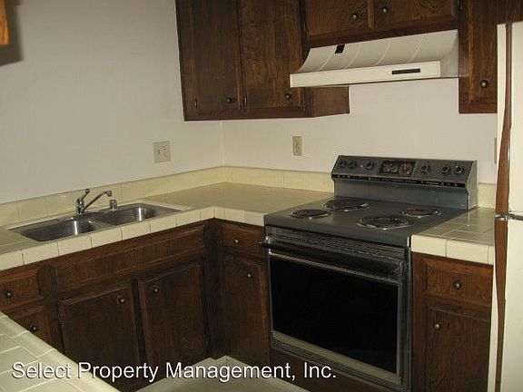 4th image of 9264 Corinthian Cir