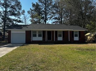 705 Freda Ct, Spring Lake, NC 28390
