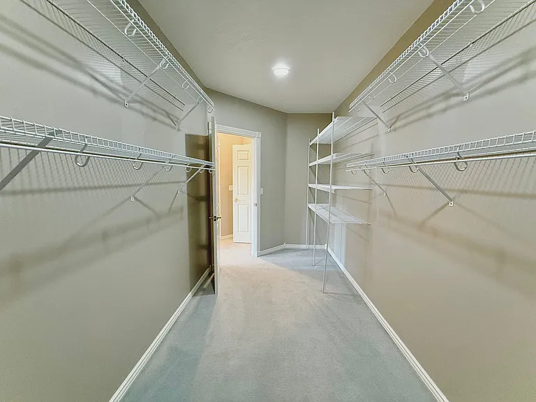 825 N Capitol Blvd — Photo 48