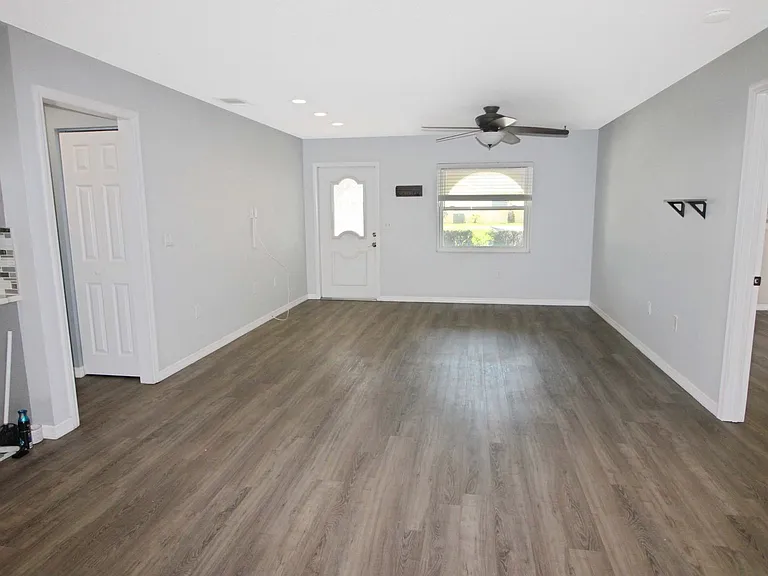 420 Mount Vernon Dr — Photo 2