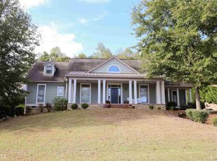120 Peninsula Cir, Newnan, GA 30263