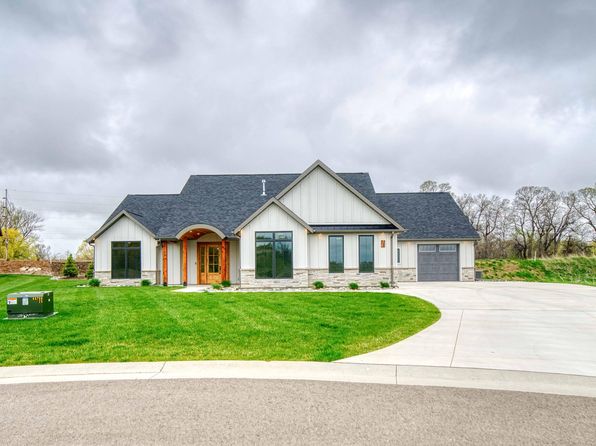 4 Somerset Cir, Sheridan, WY 82801