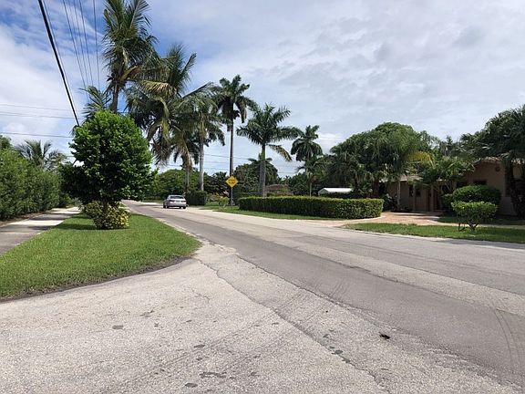 5th image of 1015 S 14th Ave