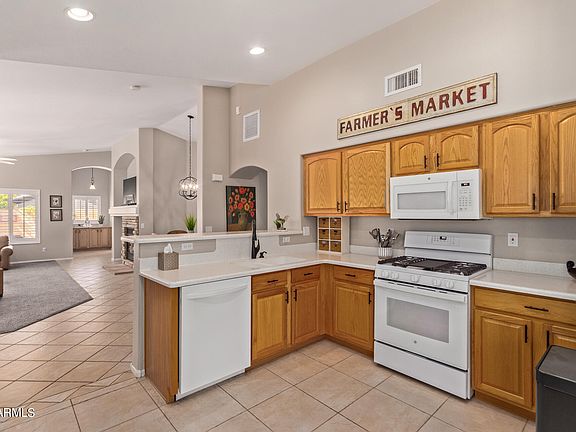 5th image of 10380 W TONOPAH Drive