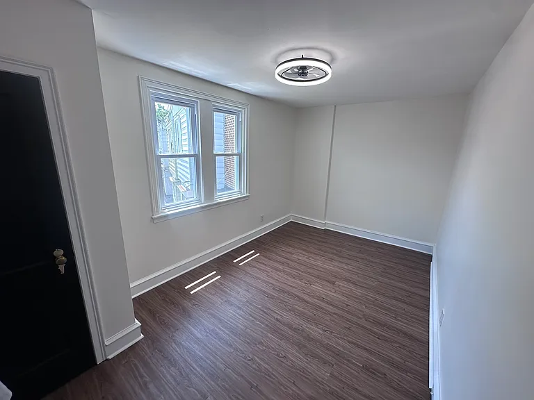 1538 Clearview St — Photo 14