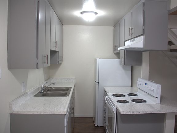 4th image of 817 Minnewawa Ave APT 108