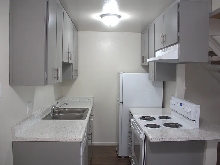 817 Minnewawa Ave #108 — Photo 4