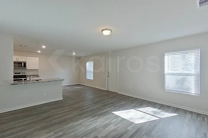 5 bed, 3.0 bath, 2217 sqft, $2,145 — Photo 4