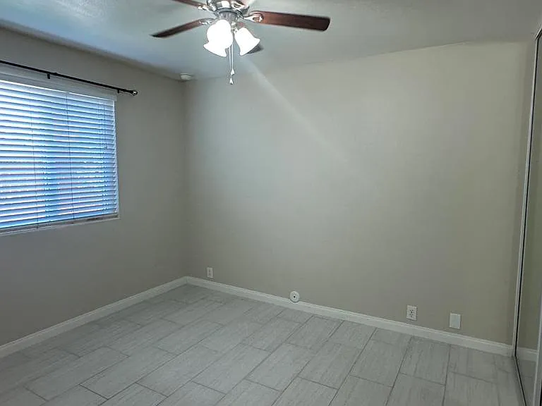 325 Princeton St — Photo 7