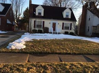 211 Wychwood Ln, Youngstown, OH