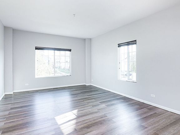 3rd image of 1460 Manning Ave