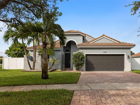 2580 SW 192nd Ter, Miramar, FL 33029