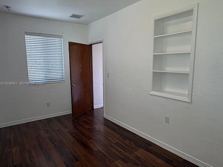 245 SW 24th Rd — Photo 11