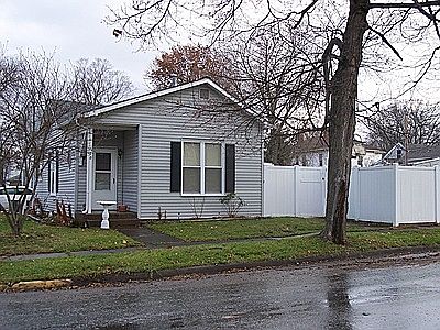 3rd image of 126 W Milton Ave