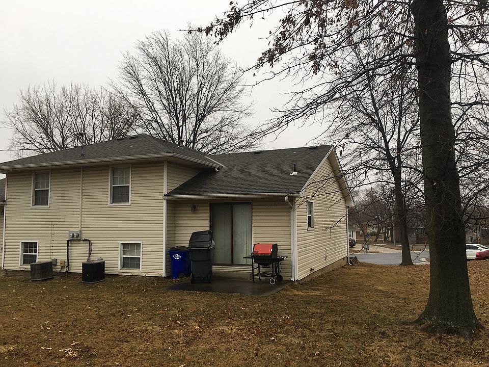 2nd image of 213 N Olathe View Rd