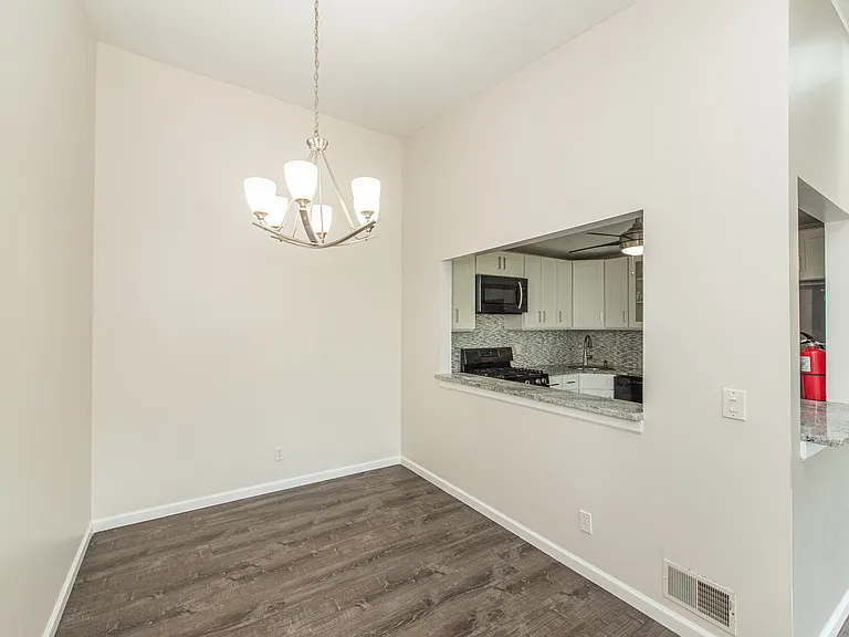 132 Robertson Way — Photo 7
