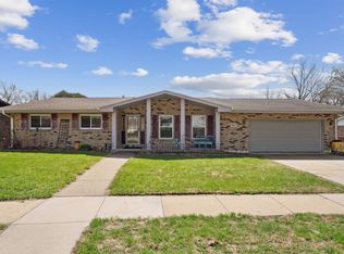 3001 Arbor Oaks Dr, Dubuque, IA 52001
