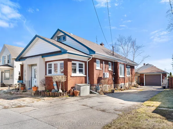 4148 S Drummond Rd, Niagara Falls, ON L2E 6B9