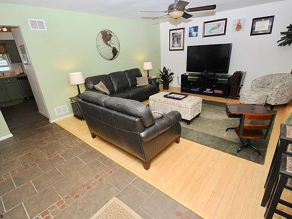 2nd image of 700 Blenheim Ave