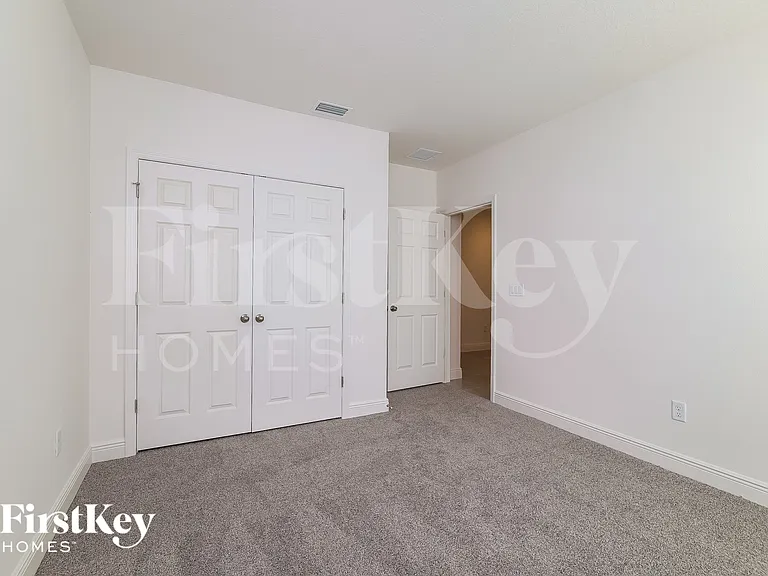 1100 Cavender Creek Rd — Photo 10