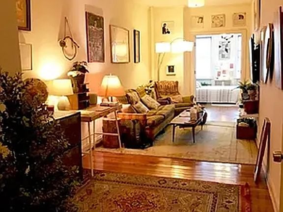 4th image of 240 President St APT 3R