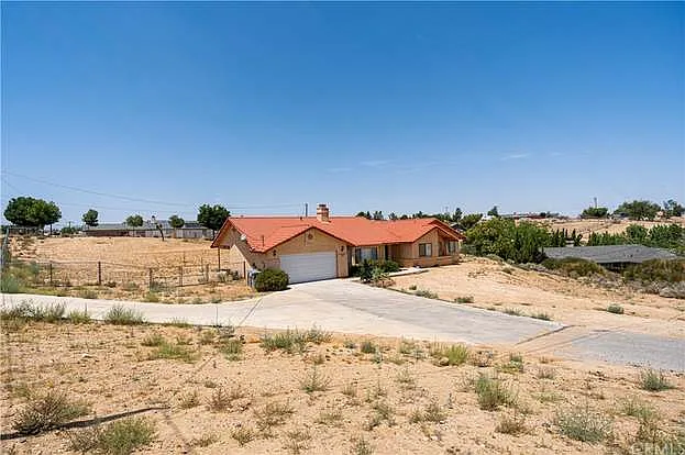 10912 Moreno Ave — Photo 17
