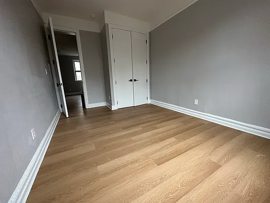 Rented by Peter R. Hungerford, LREB | media 20