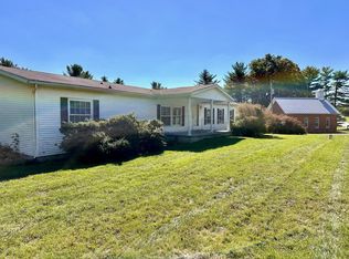 3449 Wheeling Rd NE, Lancaster, OH 43130