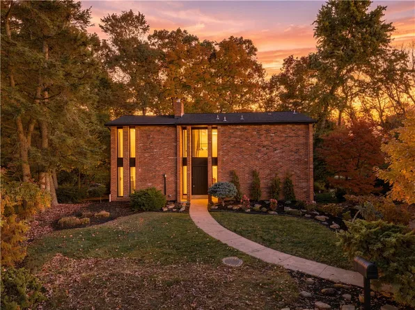 1926 Overland Ct, Allison Park, PA 15101