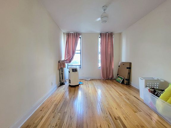 3rd image of 26 E 105th St #4U