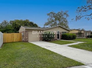8409 Red Holly Ln, Jacksonville, FL 32221