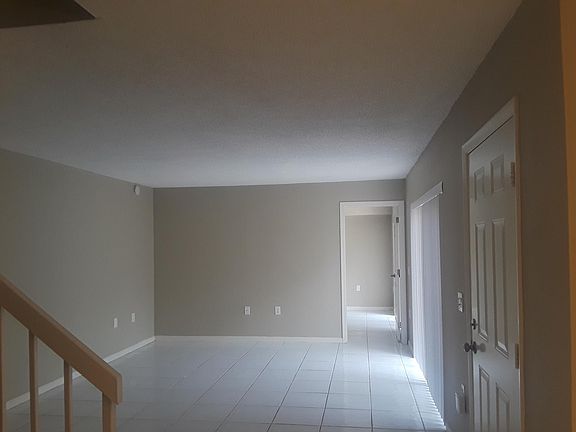 3rd image of 1700 Embassy Dr APT 207