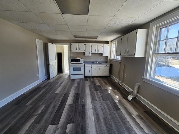 4th image of 127 W Catawissa St APT 8