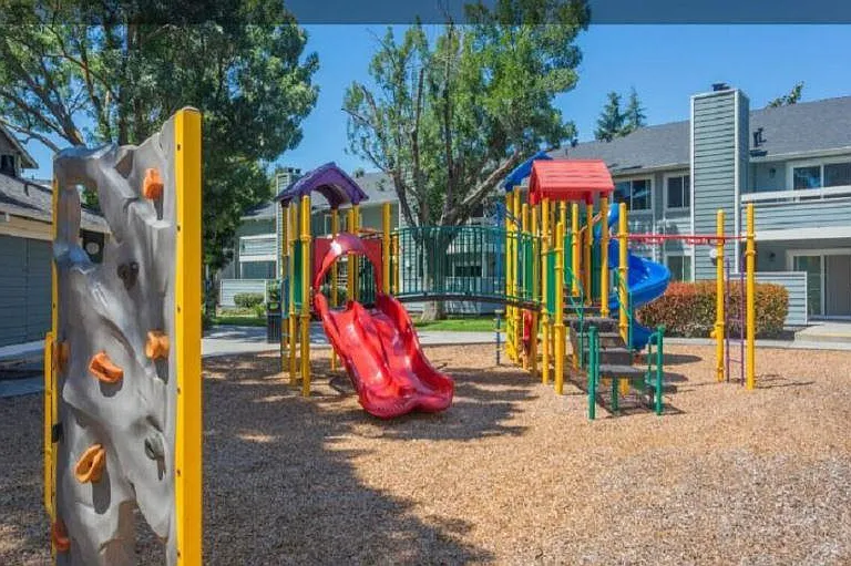 Cedar Glen — Photo 10