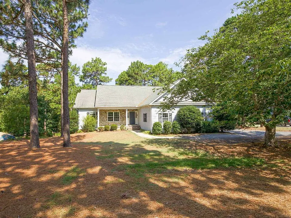 108 Fawnwood Dr