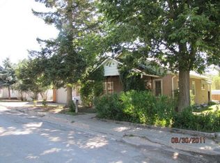 30 Cambria St, Newcastle, WY 82701