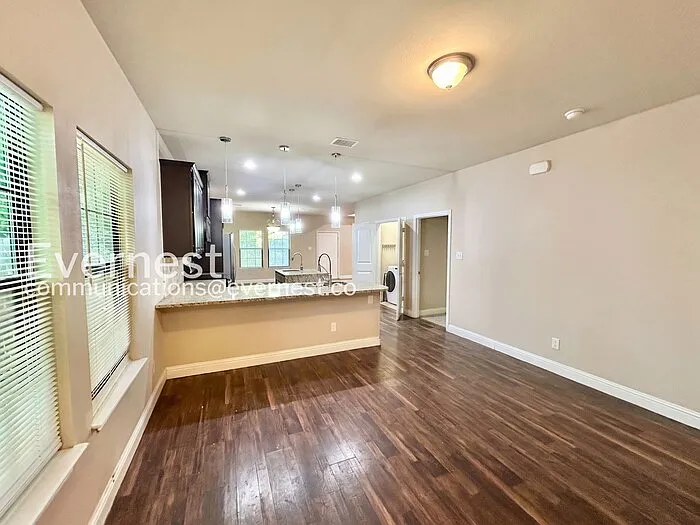 3502 Edgewood St — Photo 3