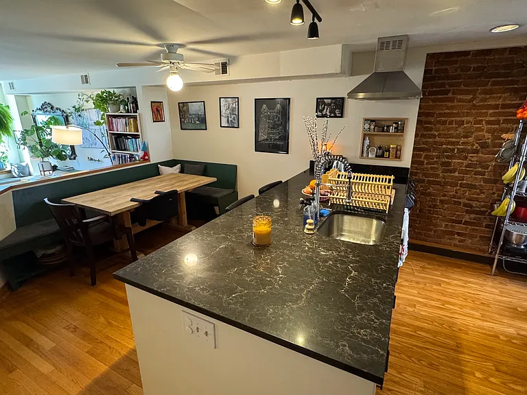 3 Washington Cir NW — Photo 9