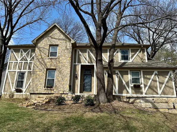 8135 Acuff Ln, Lenexa, KS 66215