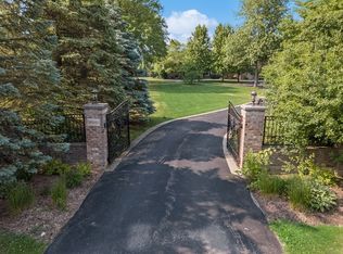 26161 W Cuba Rd, Barrington, IL 60010