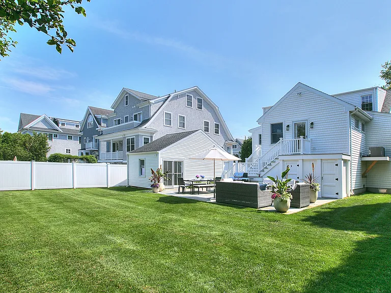 537 Penfield Rd — Photo 34